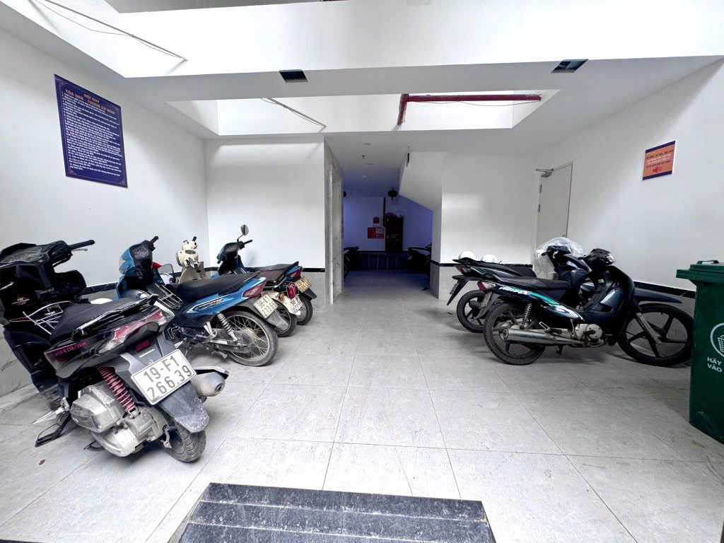 BÁN CC DÒNG TIỀN 80TR/ THÁNG. NGUYỄN ĐỨC CẢNH 63M 7T Thang máy - 18 phòng KK